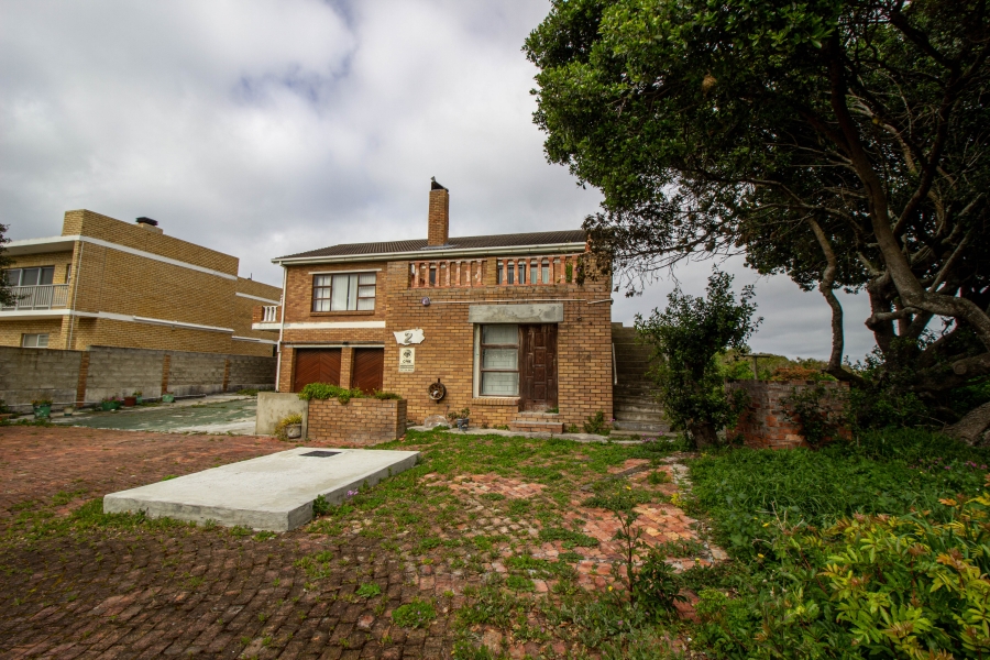 4 Bedroom Property for Sale in Kleinbaai Western Cape